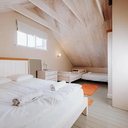 Holmiranna Holiday Homes * Kungla