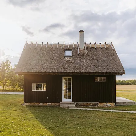 Holmiranna Holiday Homes Kungla