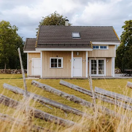 Holmiranna Holiday Homes Kungla