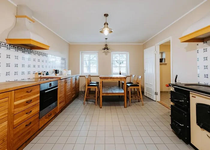 بيت للعطل Holmiranna Homes *